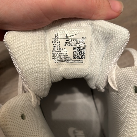 Nike men Ebernon mid triple white leather shoe - Picture 4 of 5